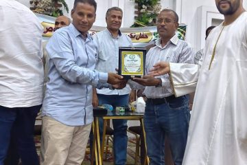 تسليم شهادات الدورات التدريبية